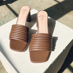 Sara Brown Heels Size 8